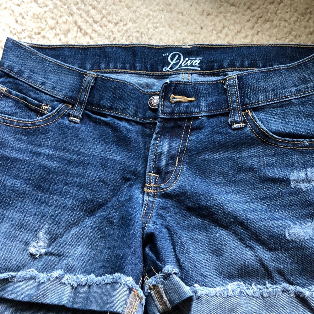 Old Navy shorts 🥰
